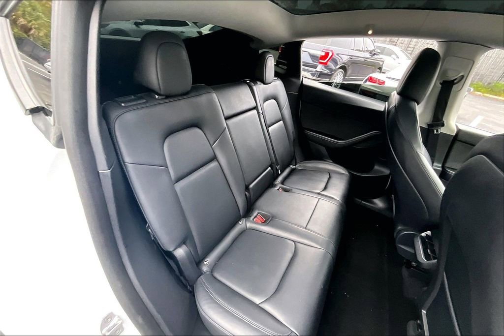 Used 2022 Tesla Model Y Performance image 22