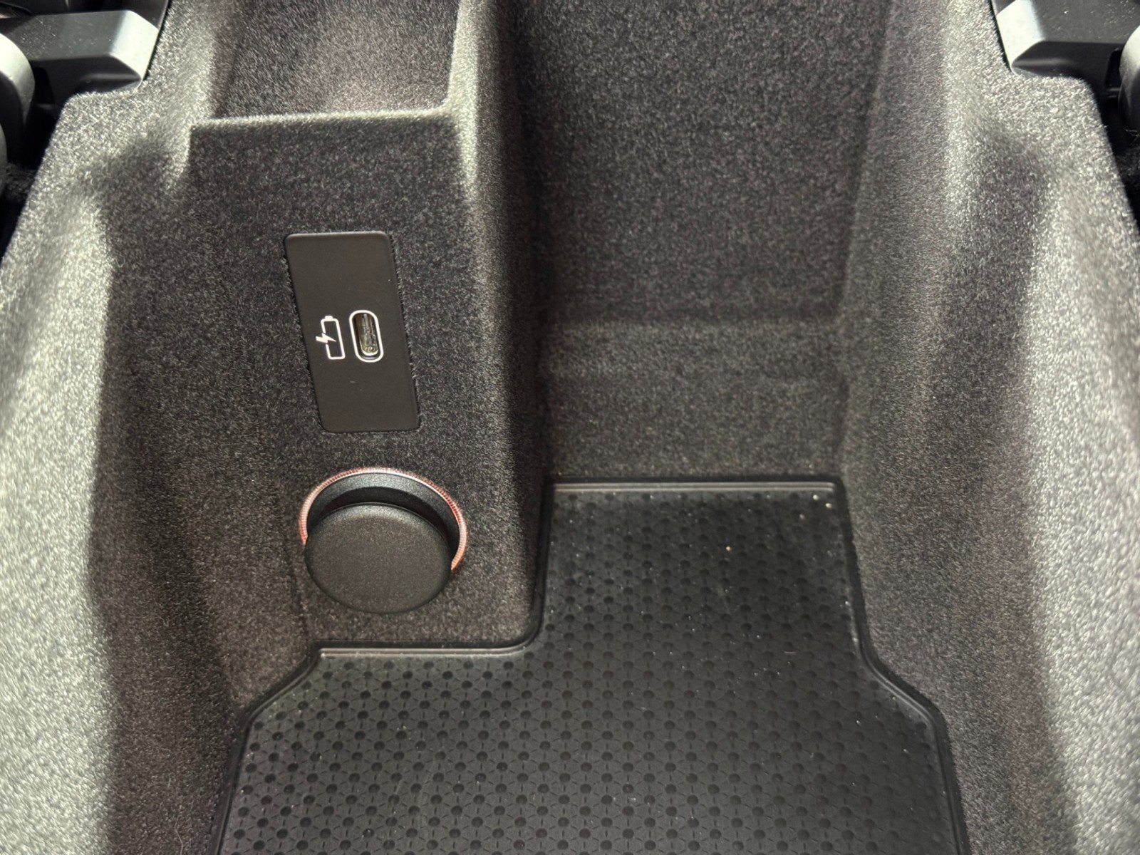 Used 2025 BMW M8 Competition AWD/4WD image 31