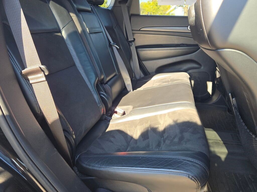 Used 2021 Jeep Grand Cherokee Laredo X image 9