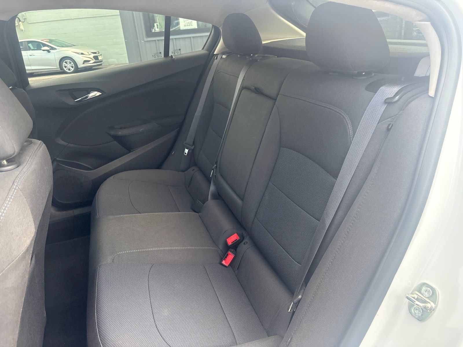 Used 2017 Chevrolet Cruze LT w/ Convenience Package FWD image 12