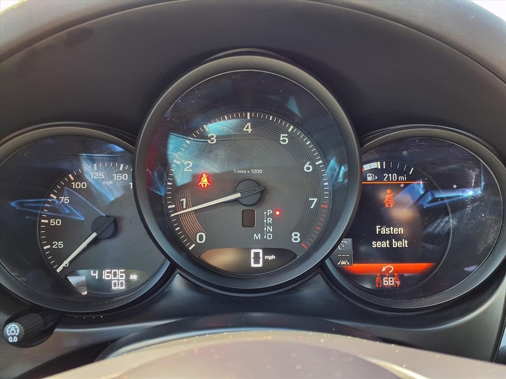 Used 2022 Porsche Macan image 10