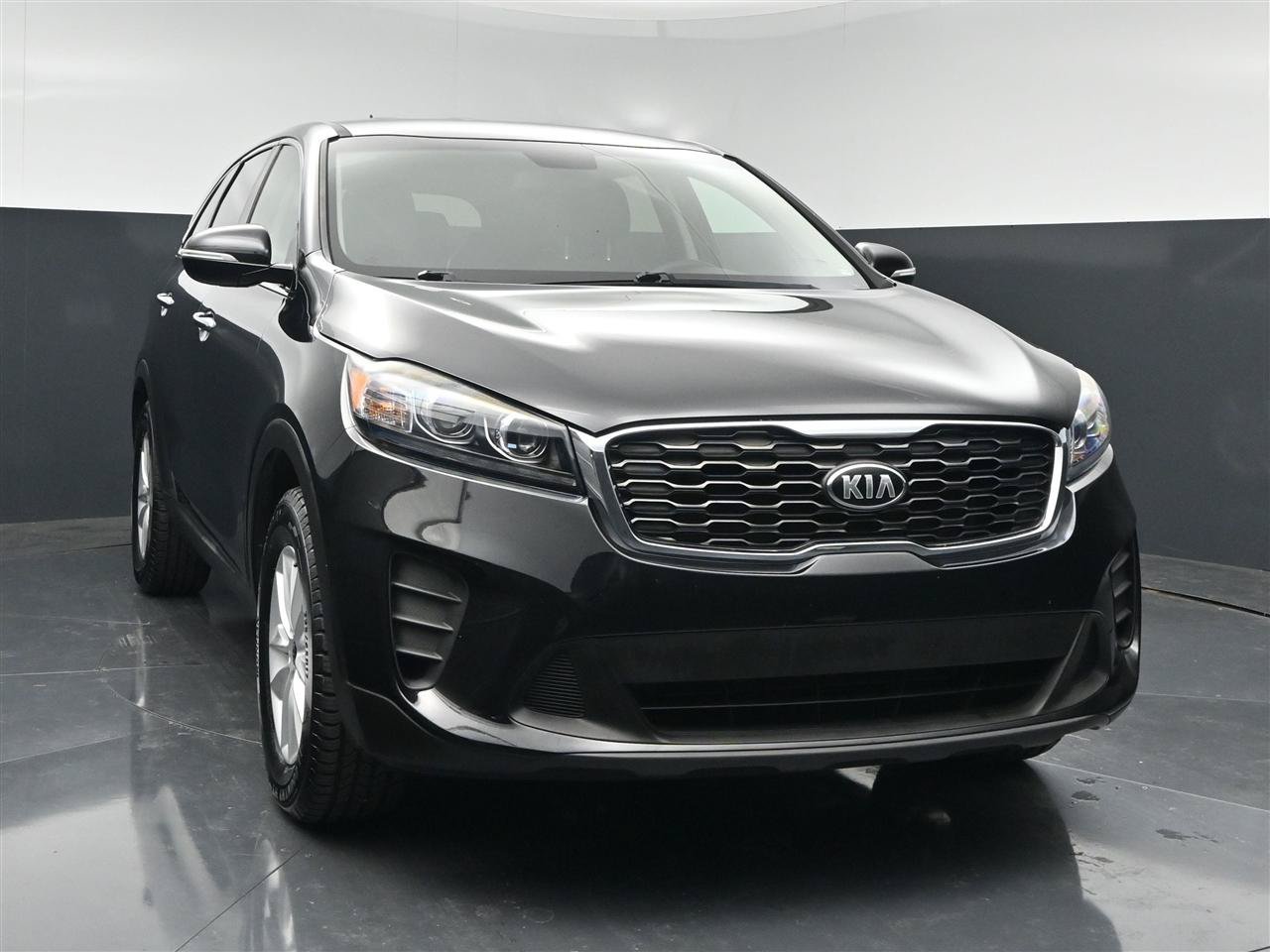 Used 2019 Kia Sorento L FWD image 1