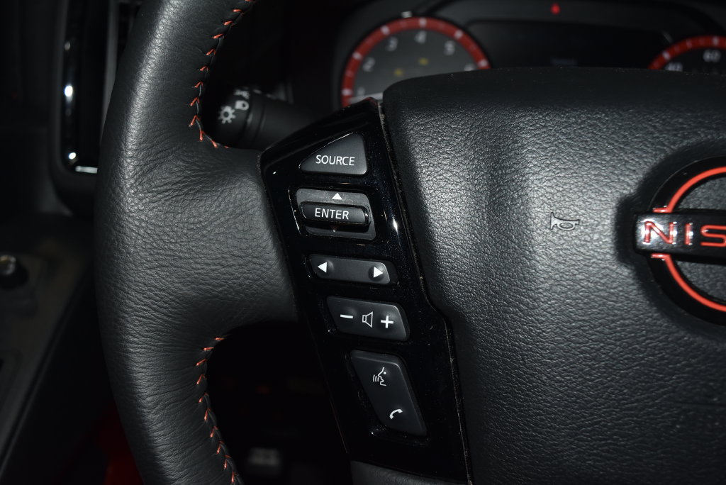 Certified 2025 Nissan Frontier PRO-4X AWD/4WD image 7