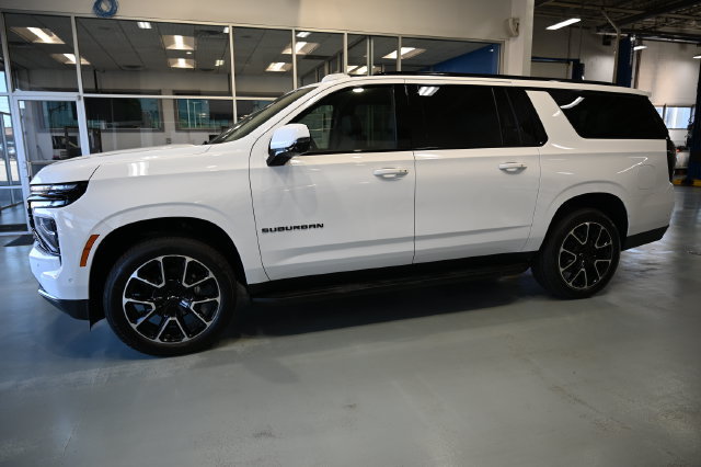 New 2026 Chevrolet Suburban RST w/ RST Capability Package AWD/4WD image 7