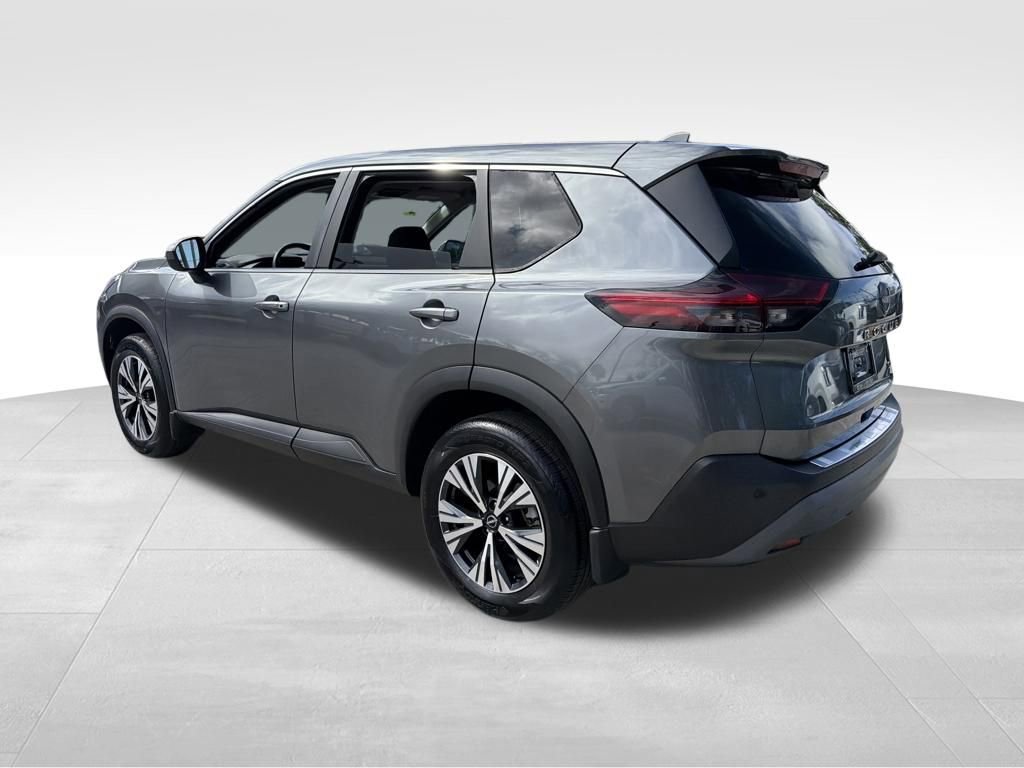 Used 2023 Nissan Rogue SV image 5