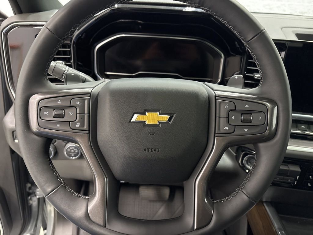 Used 2025 Chevrolet Silverado 1500 High Country w/ High Country Premium Package image 28