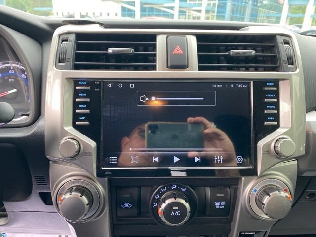 Used 2017 Toyota 4Runner SR5 RWD image 12