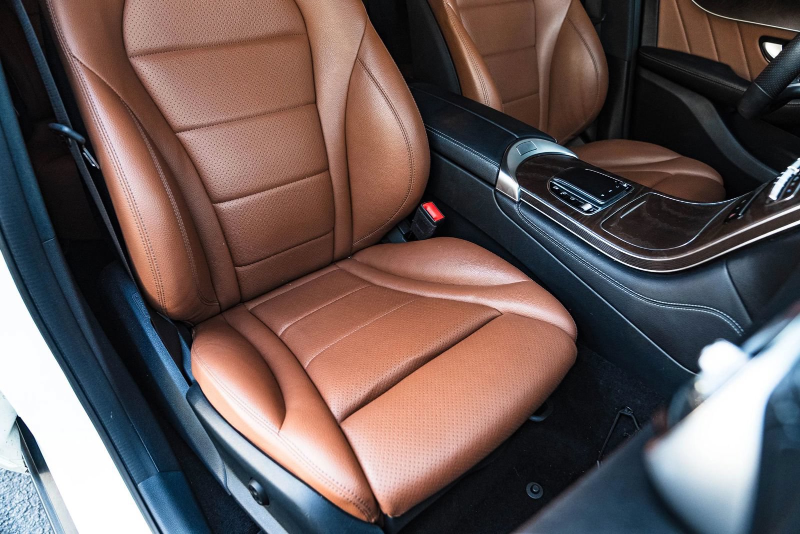 Used 2020 Mercedes-Benz GLC 300 4MATIC Coupe w/ AMG Line image 41
