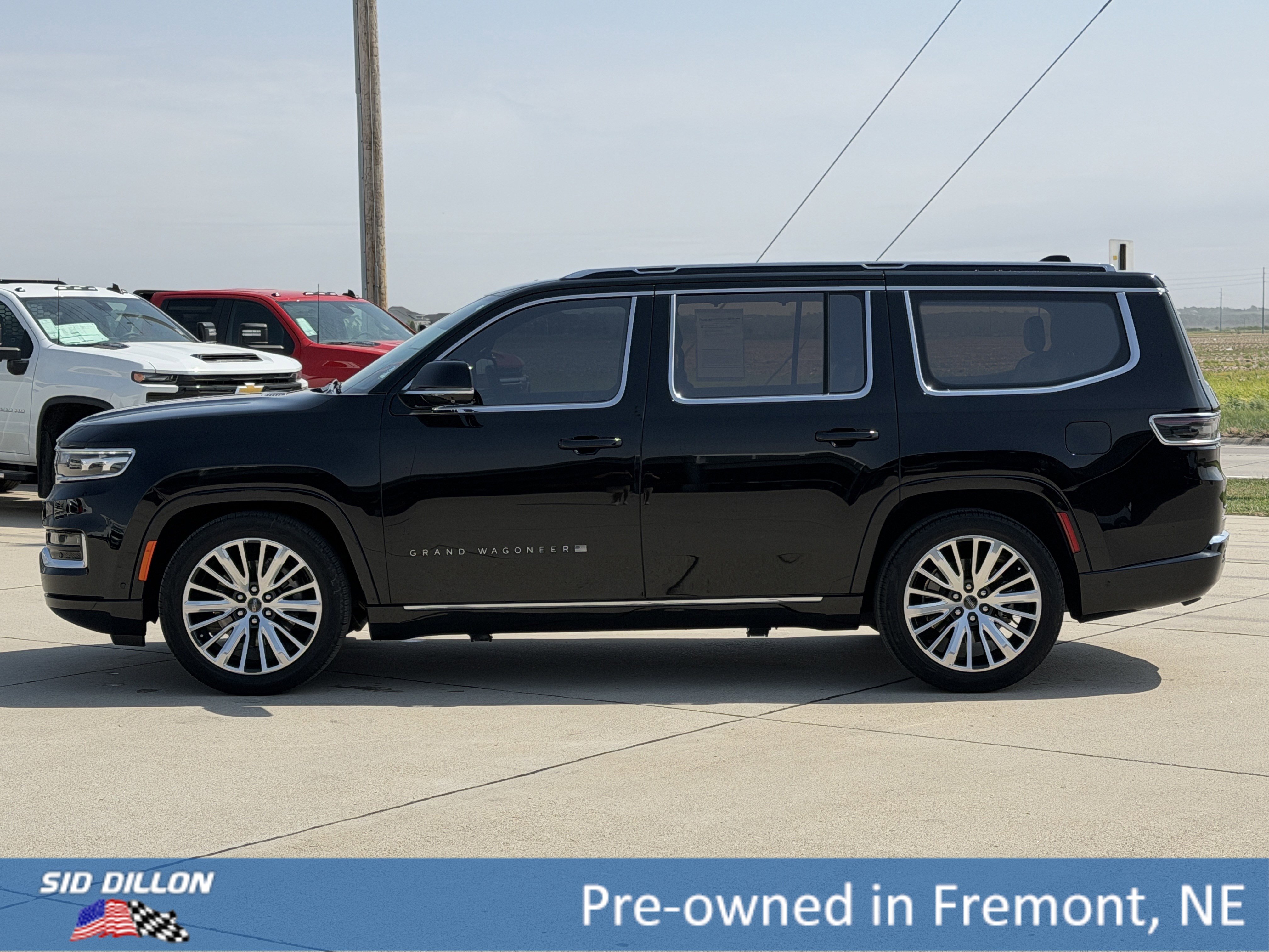 Used 2023 Jeep Grand Wagoneer Series III AWD/4WD image 9