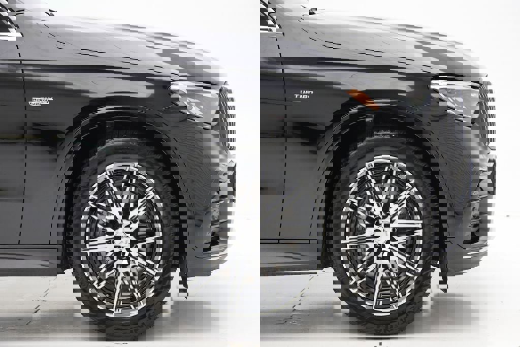 Used 2025 Mercedes-Benz GLC 43 AMG 4MATIC image 3