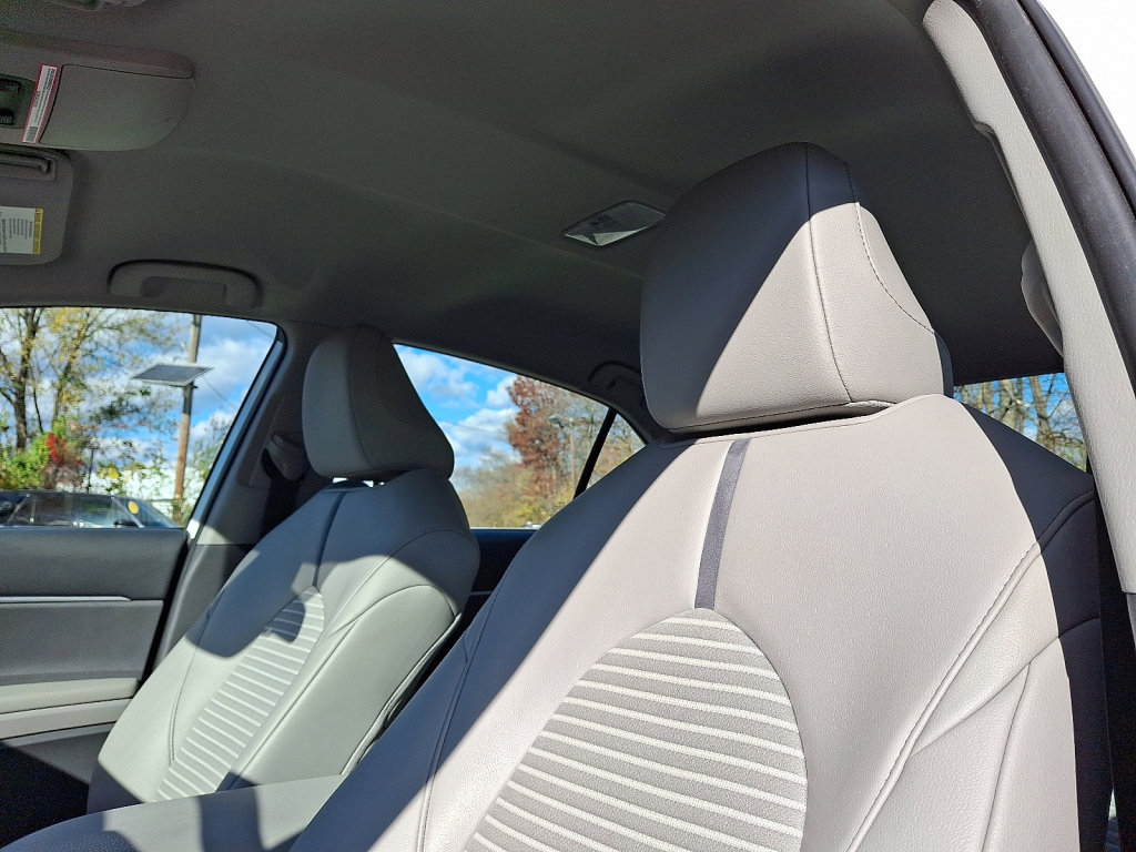 Used 2023 Toyota Camry SE image 24