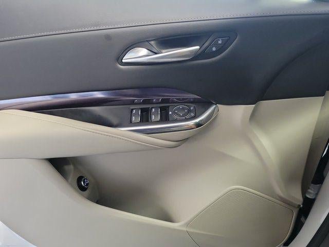 Certified 2022 Cadillac XT4 Luxury FWD image 15