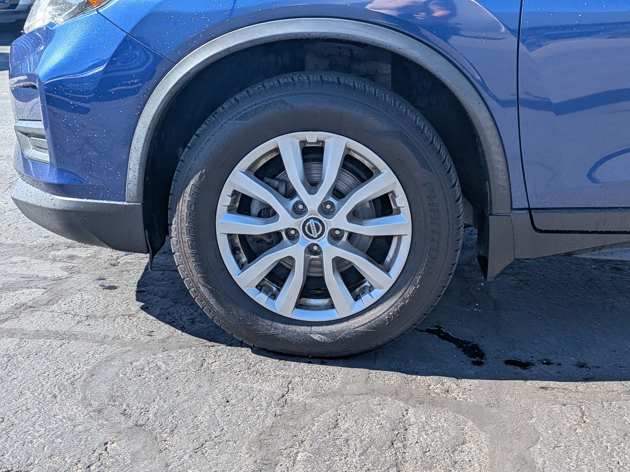 Used 2018 Nissan Rogue SV AWD/4WD image 13