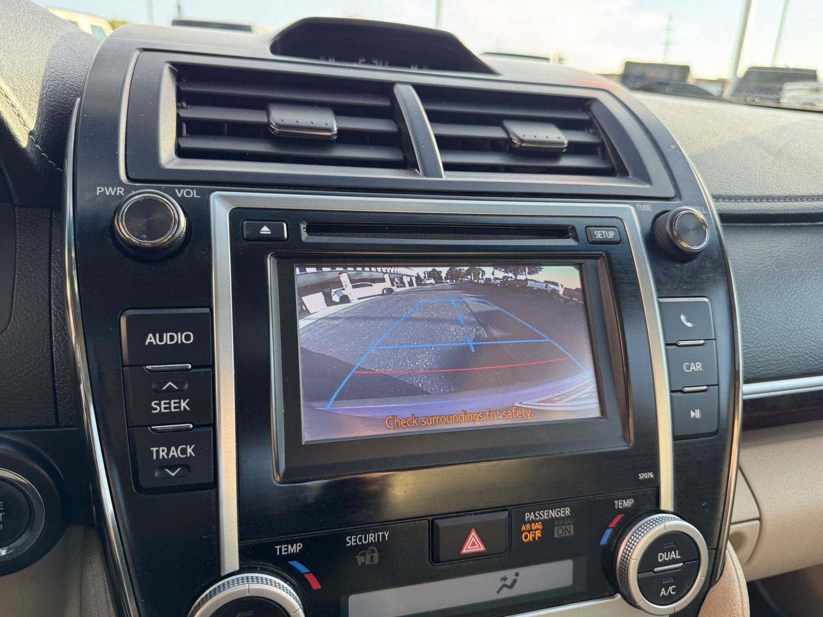 Used 2014 Toyota Camry XLE w/ Leather Package FWD image 24
