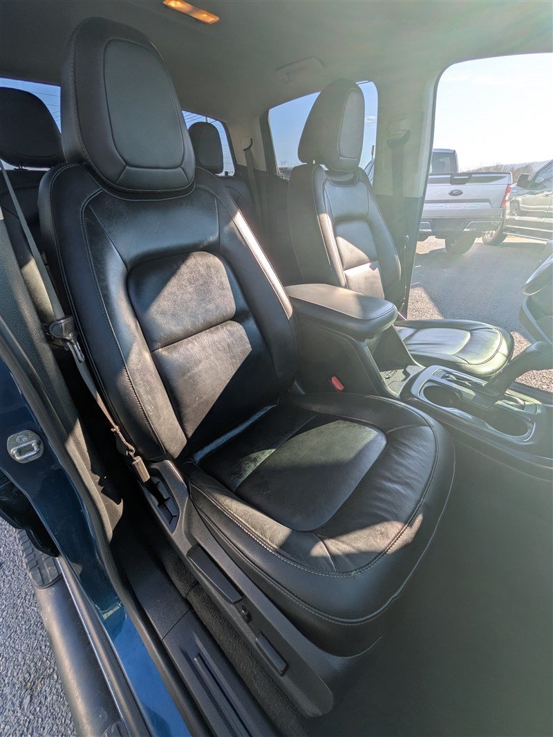 Used 2019 Chevrolet Colorado Z71 AWD/4WD image 21