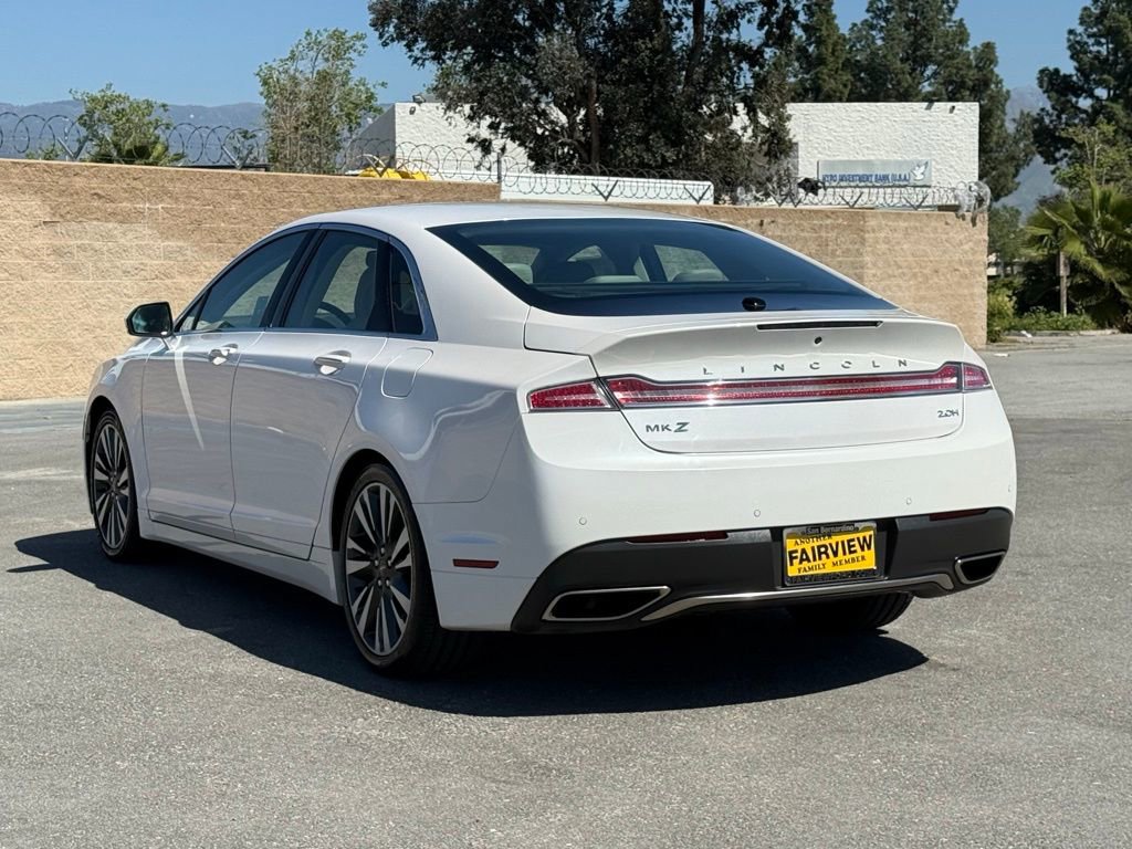 Used 2017 Lincoln MKZ Reserve image 4