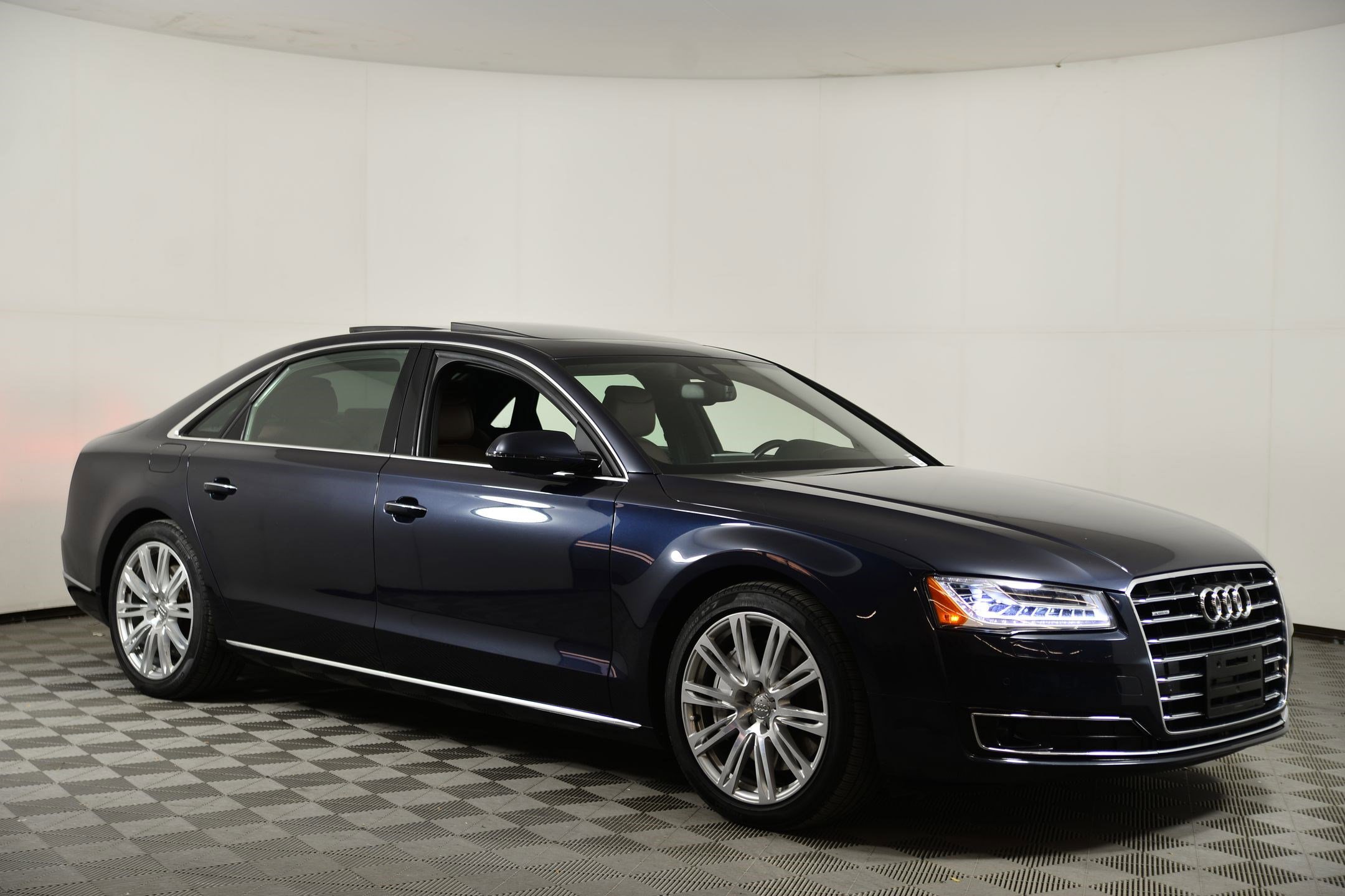 Used 2016 Audi A8 L 3.0T w/ Executive Package image 6