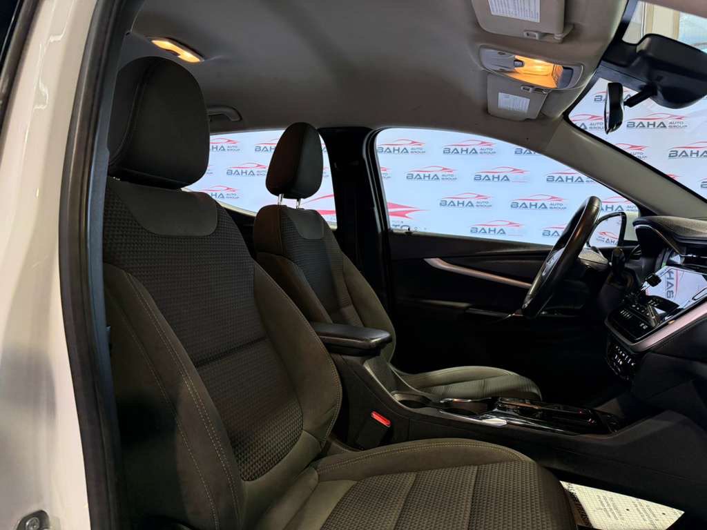 Used 2023 Chevrolet Bolt EUV LT FWD image 58