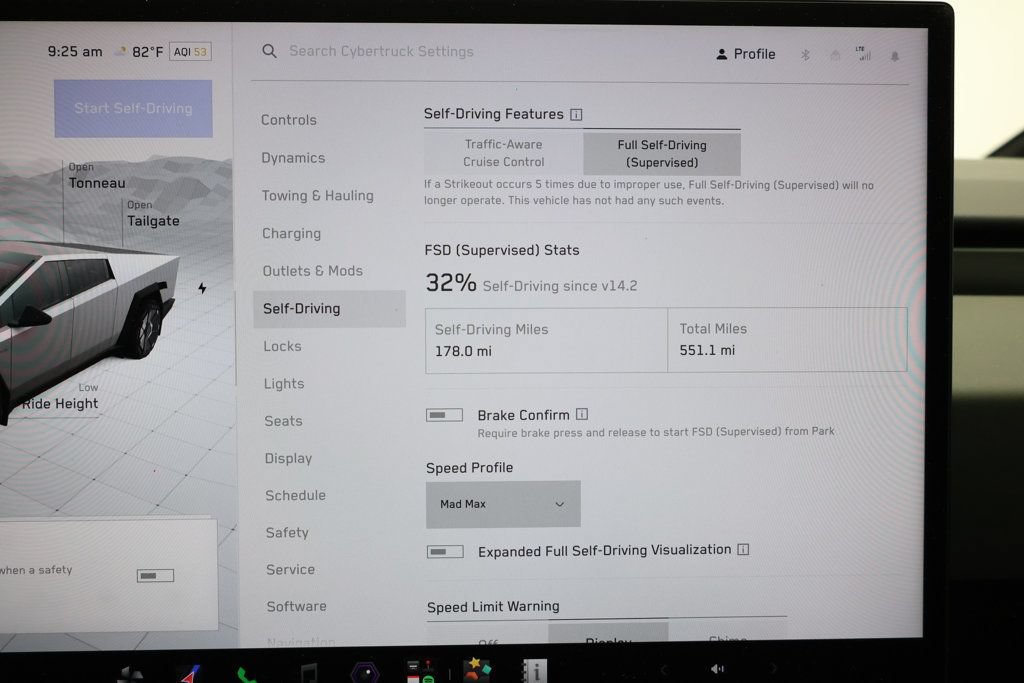 Used 2024 Tesla Cybertruck AWD Crew Cab image 18