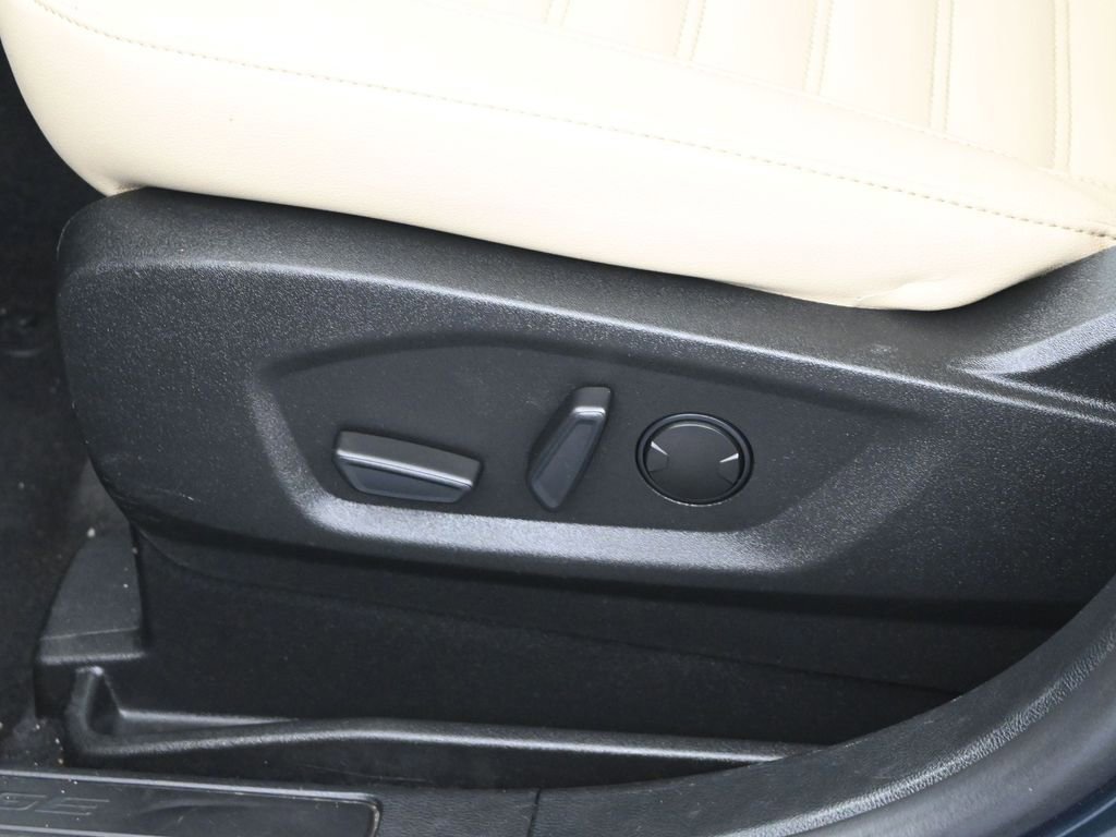 Used 2023 Ford Edge SEL w/ Convenience Package image 10