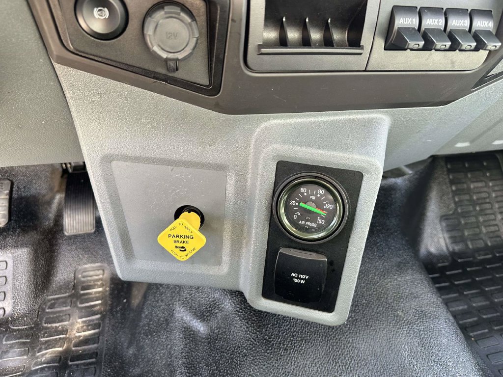 Used 2021 Ford F650 2WD Regular Cab Super Duty image 19