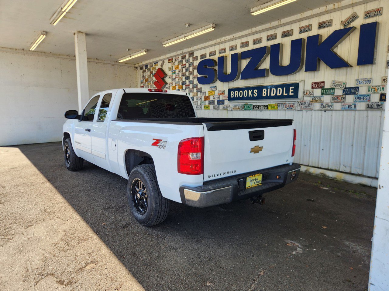 Used 2007 Chevrolet Silverado 1500 LT w/ 1LT Convenience Package AWD/4WD image 5