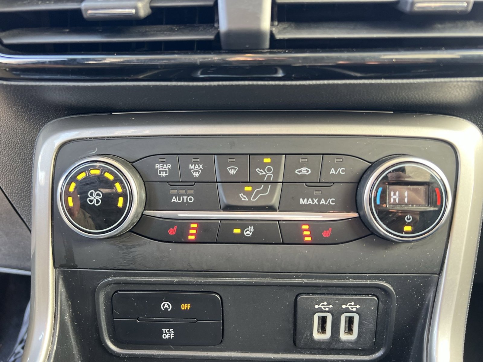 Certified 2021 Ford EcoSport Titanium image 29