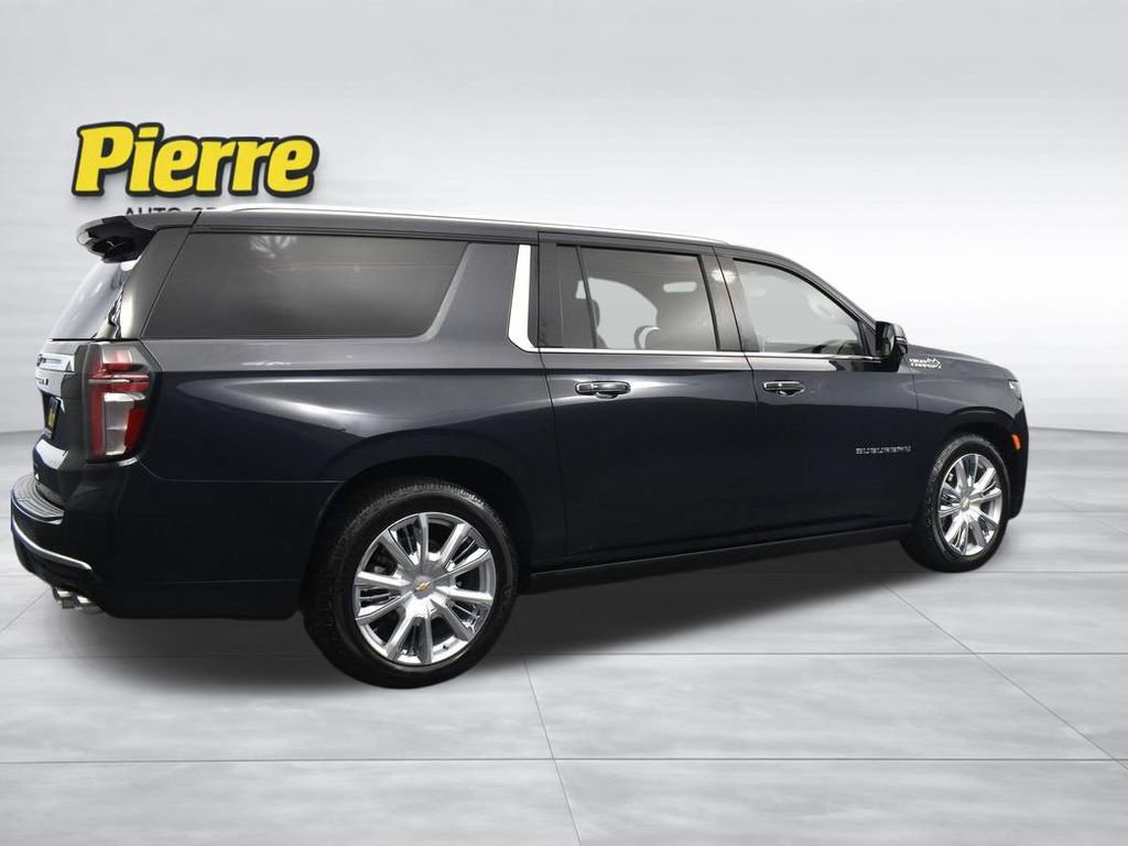 Used 2023 Chevrolet Suburban High Country RWD image 4