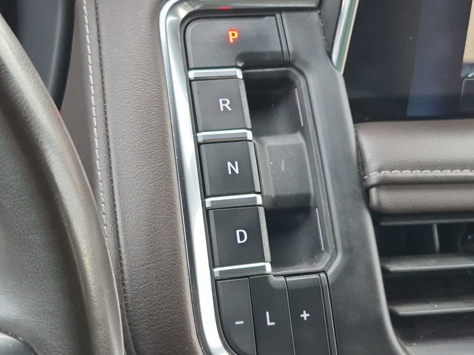Used 2024 Chevrolet Tahoe LT AWD/4WD image 28