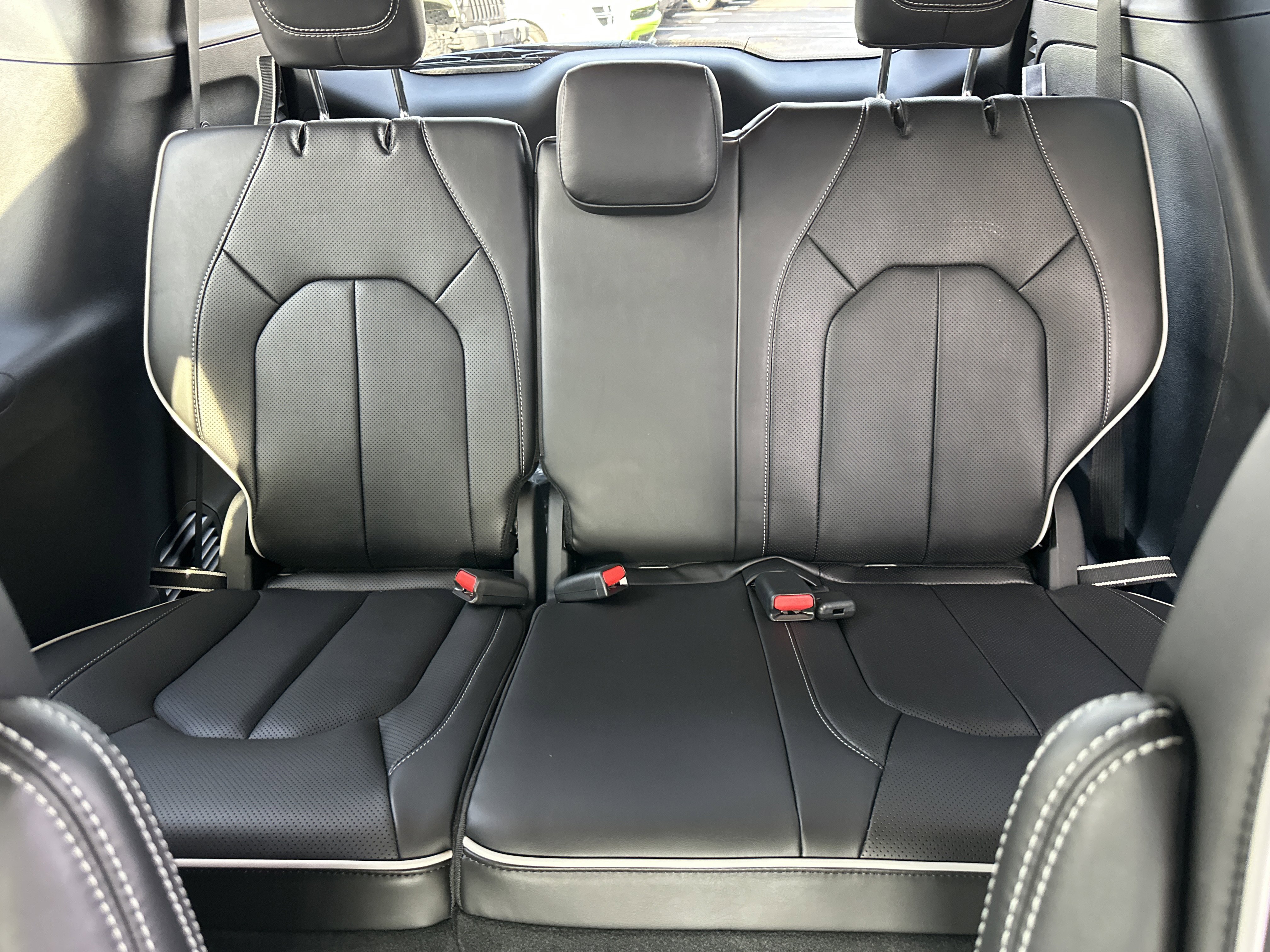 New 2026 Chrysler Pacifica Limited w/ S Appearance Package image 31