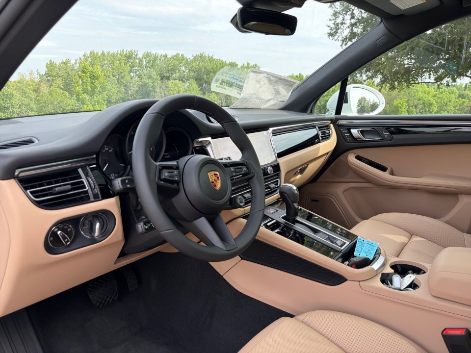 New 2026 Porsche Macan AWD/4WD image 12