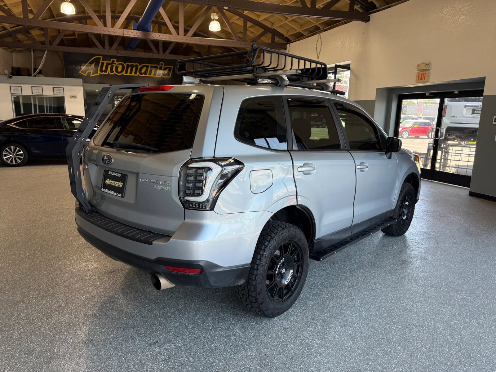 Used 2017 Subaru Forester 2.5i AWD/4WD image 7