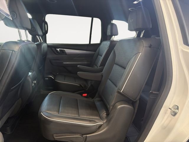 Used 2025 Buick Enclave Sport Touring w/ Power Package image 11