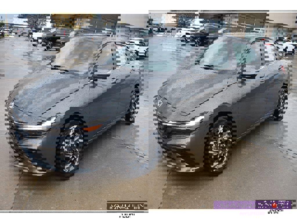 New 2025 Hyundai Elantra SEL