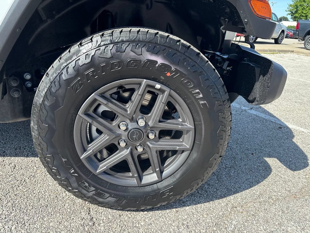 New 2026 Jeep Gladiator Sport AWD/4WD image 30