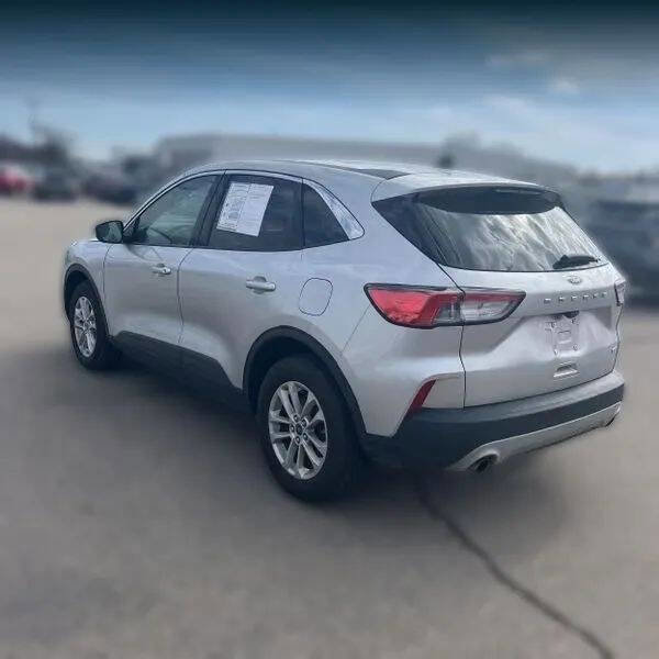 Used 2020 Ford Escape SE AWD/4WD image 3