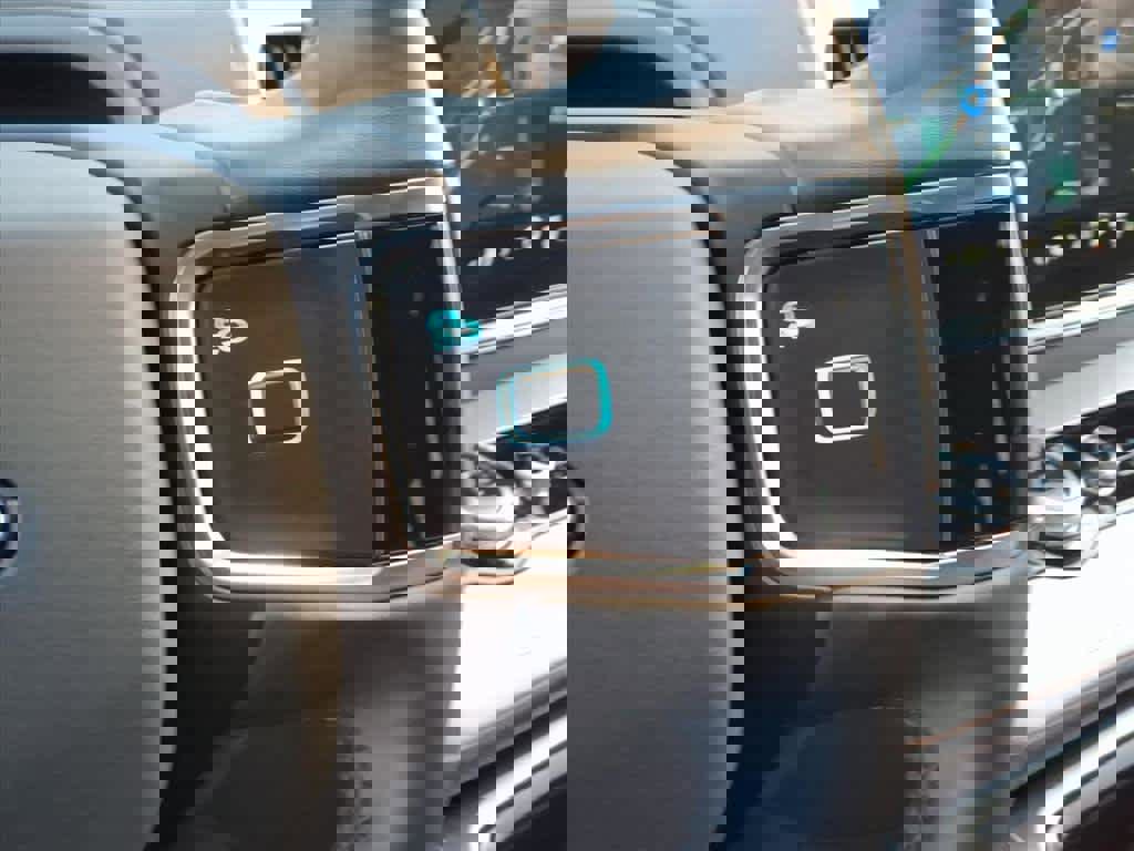 Used 2025 Ford Expedition Active image 23