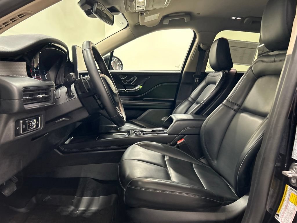 Certified 2025 Lincoln Corsair FWD image 10