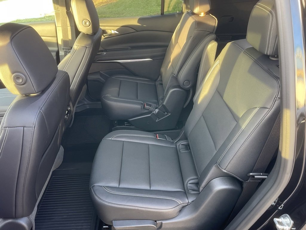 New 2026 Chevrolet Traverse LT w/ Driver Confidence Package image 25