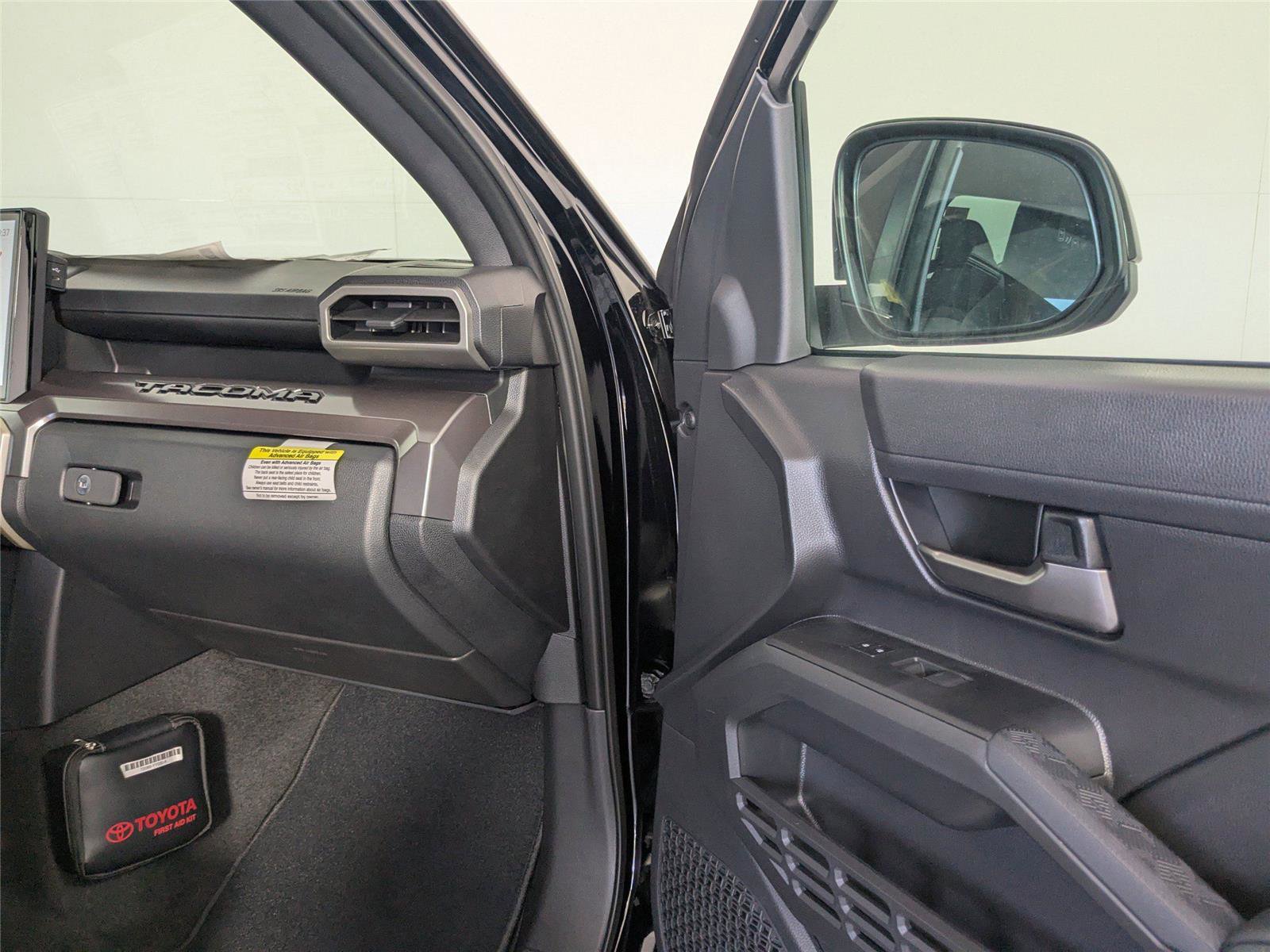 New 2025 Toyota Tacoma TRD Off-Road image 4