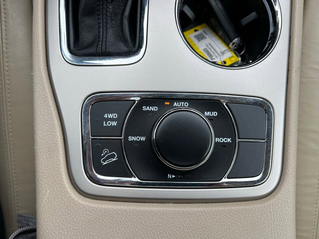 Used 2017 Jeep Grand Cherokee Limited image 33