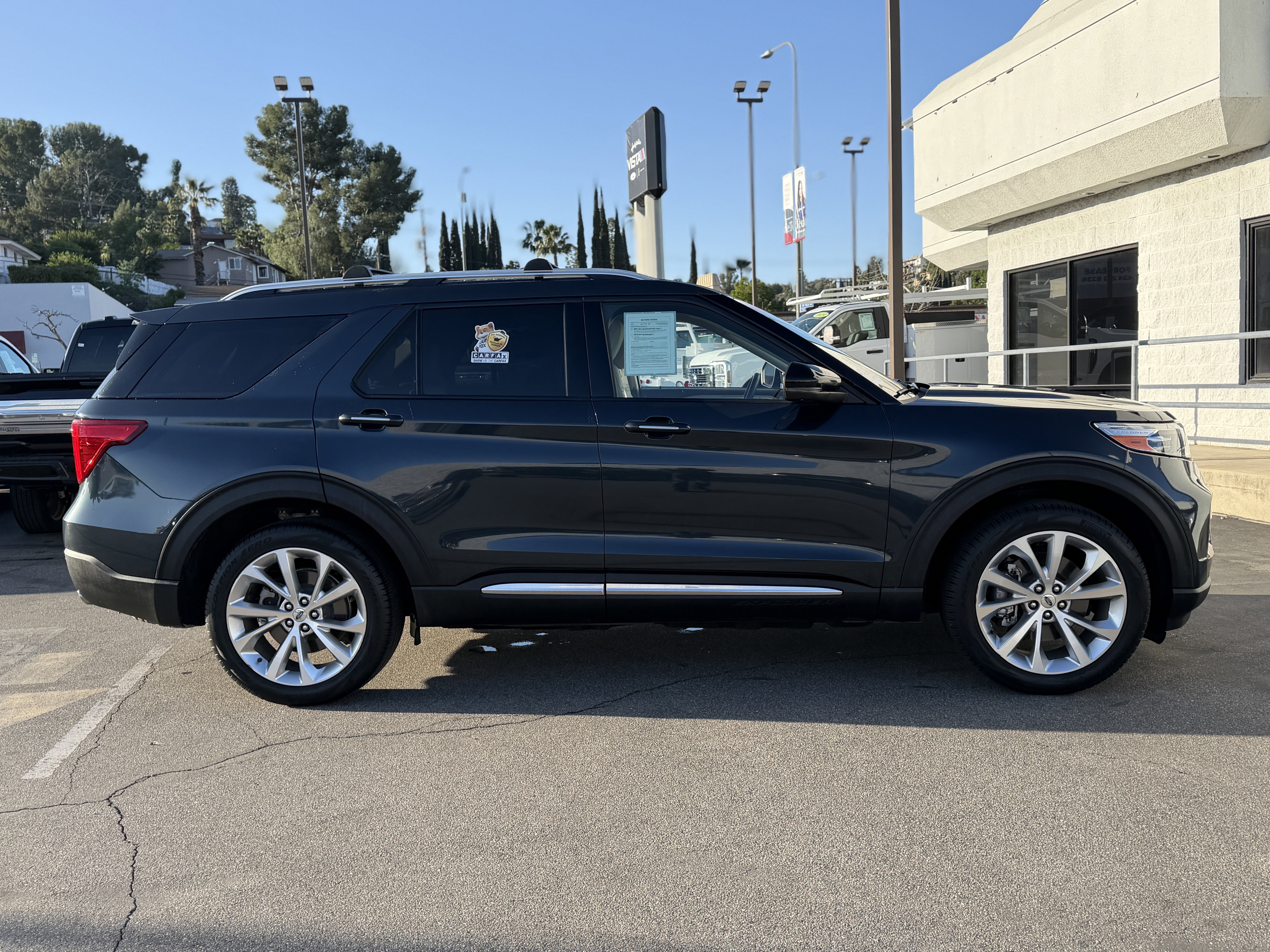 Certified 2023 Ford Explorer Platinum image 8