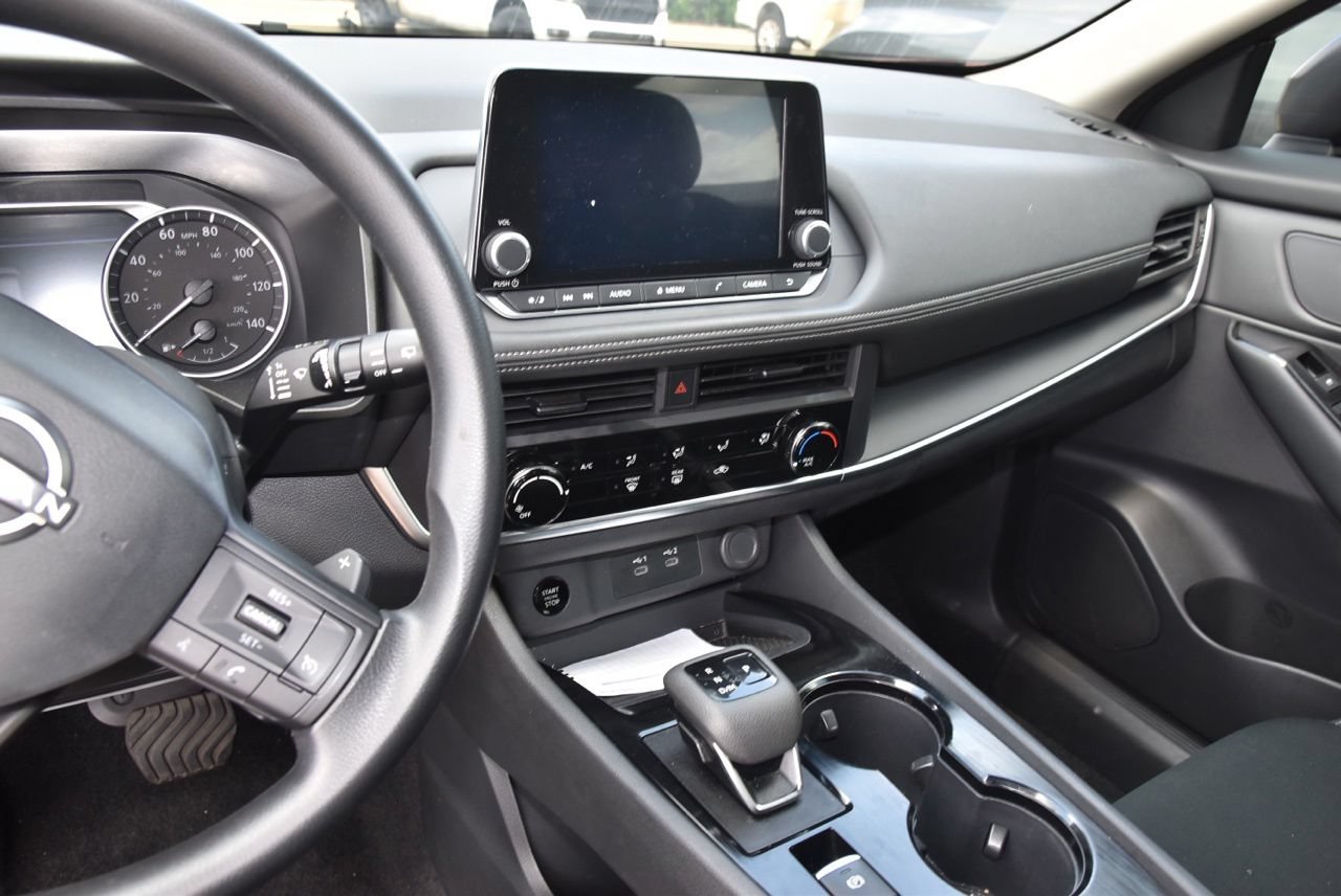 Used 2025 Nissan Rogue S FWD image 9
