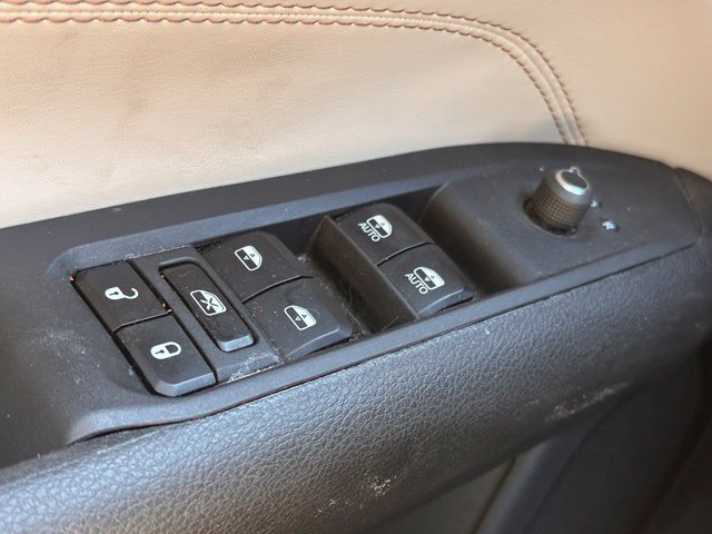 Used 2023 Jeep Compass Limited AWD/4WD image 16