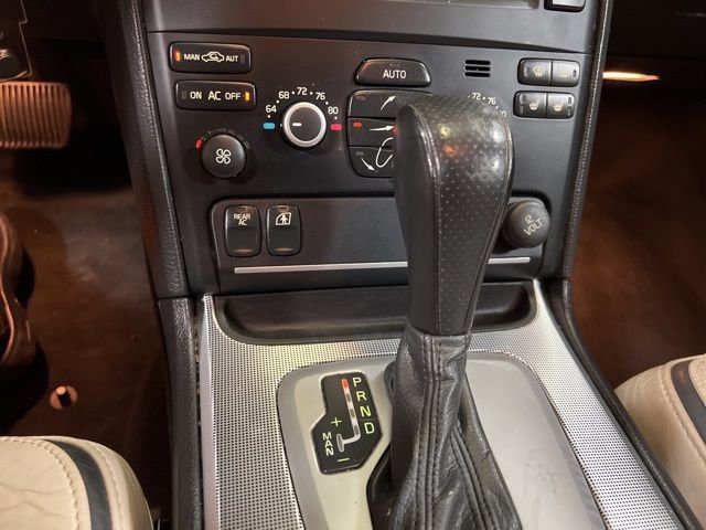 Used 2010 Volvo XC90 3.2 R-Design image 29