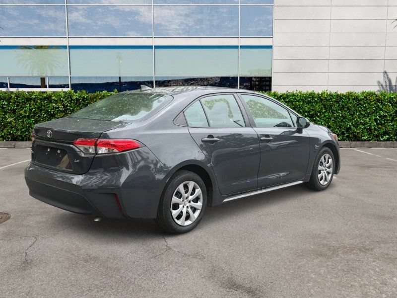 Used 2024 Toyota Corolla LE FWD image 4