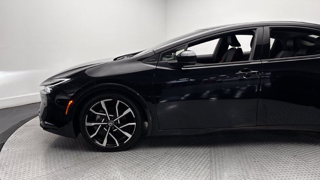 Certified 2023 Toyota Prius Prime FWD image 5