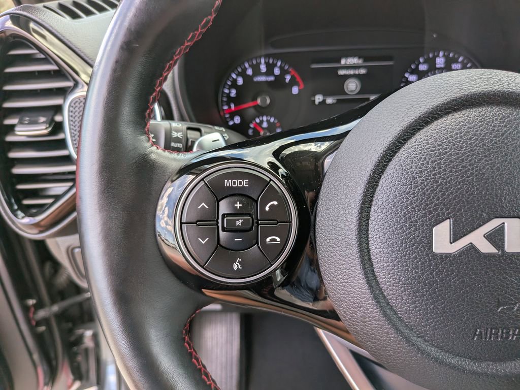 Certified 2022 Kia Soul Turbo FWD image 30