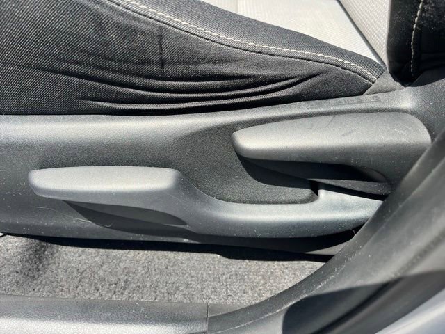 Used 2017 Toyota RAV4 XLE AWD/4WD image 21