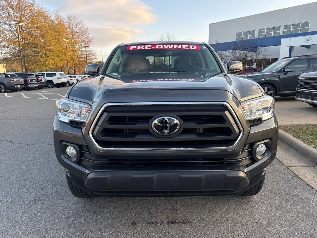 Used 2022 Toyota Tacoma SR5 w/ Technology Package image 2